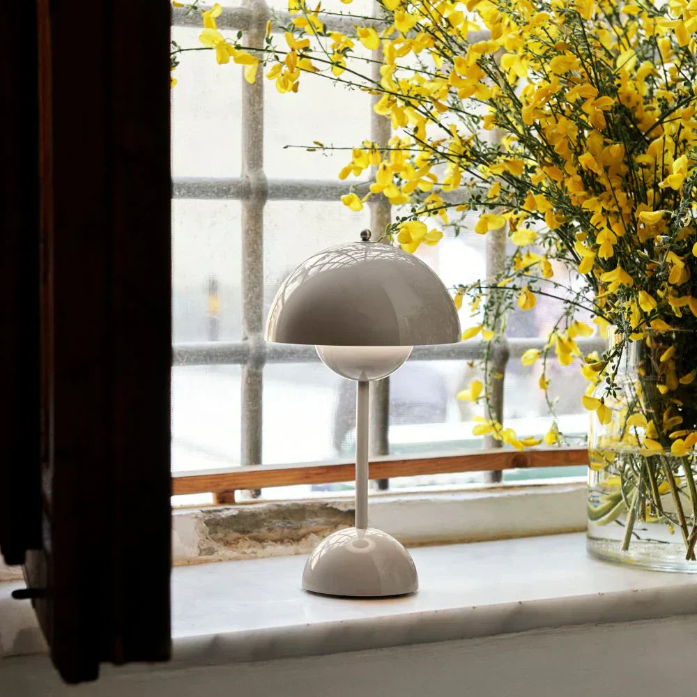 stylish-led-table-lamp-for-amb-9-7qi752