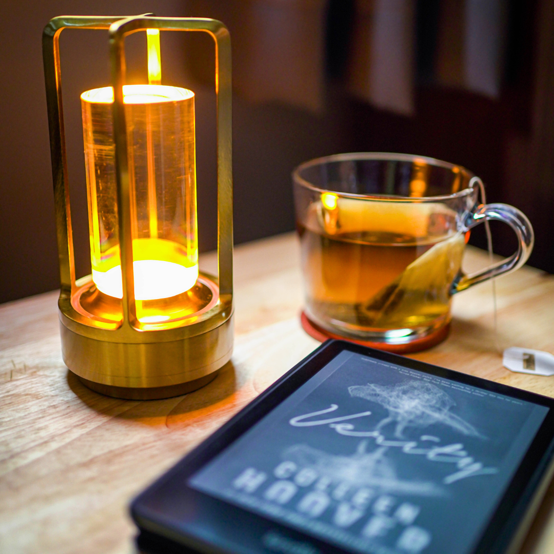 Lámpara de mesa moderna de cristal para mesita de noche