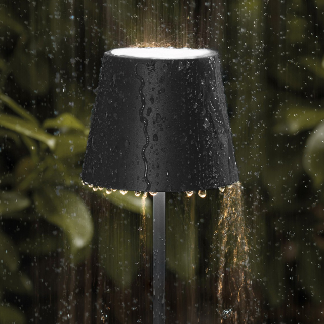 Nowoczesna aluminiowa lampa stołowa LED