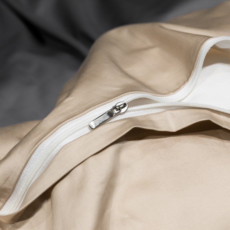 Juego de ropa de cama gris bordado de satén de algodón