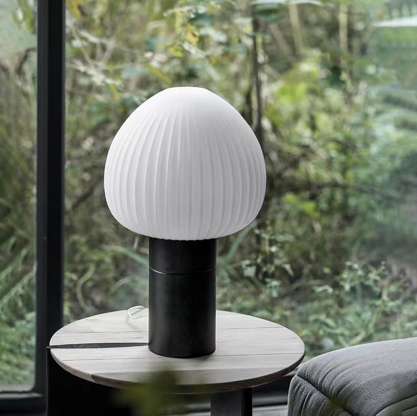 Nordic Elegance: Simple Luxury Bedroom Table Lamp for a Stylish and Serene Atmosphere