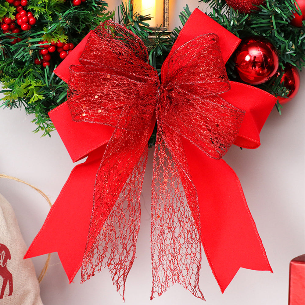 Weihnachtskranz mit LED-Lichtern und Schleife