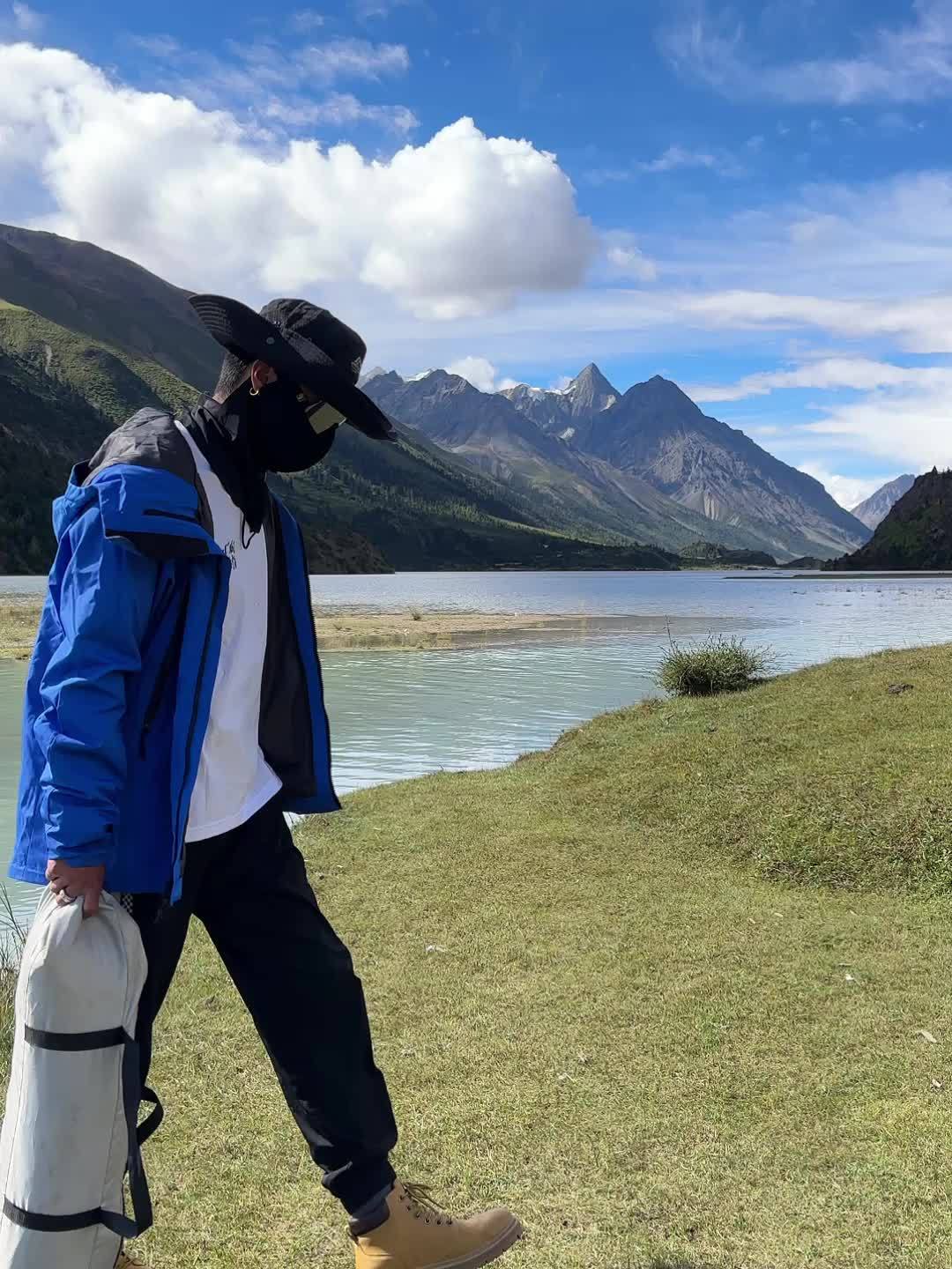 Namiot kempingowy z wentylacją z siatki i osłoną przeciwsłoneczną