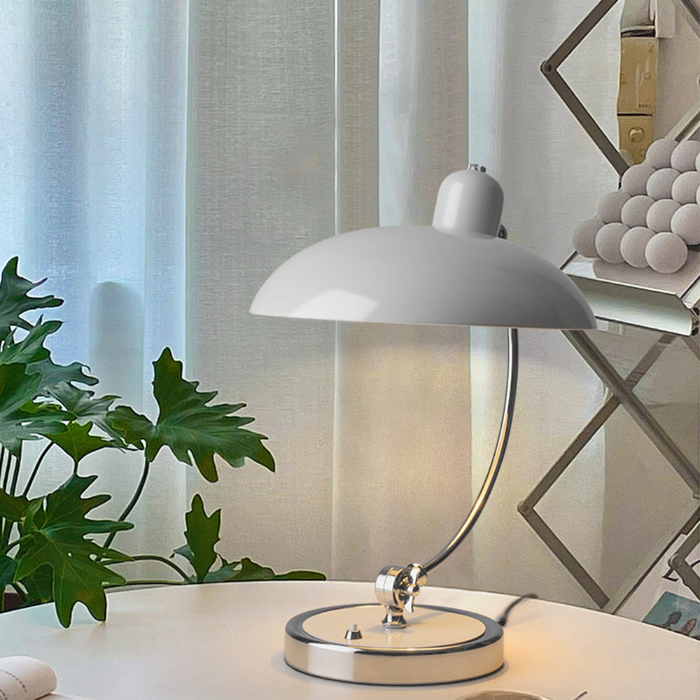 Sleek Modern Metal Table Lamps for Stylish Living Room Décor – Perfect Lighting Solutions for Contemporary Spaces