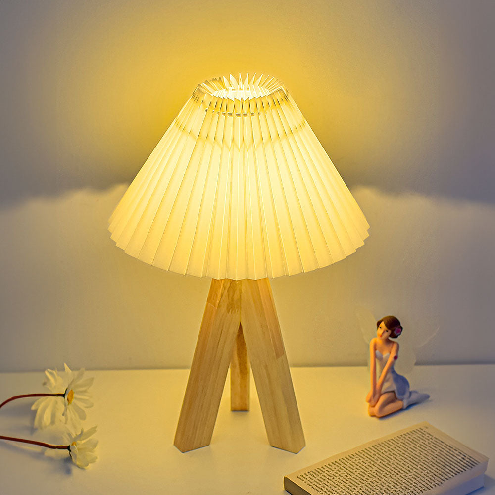 Vintage Wooden LED Bedside Table Lamp for a Chic Retro Bedroom Ambience - Stylish, Simple Design for Modern Living Spaces