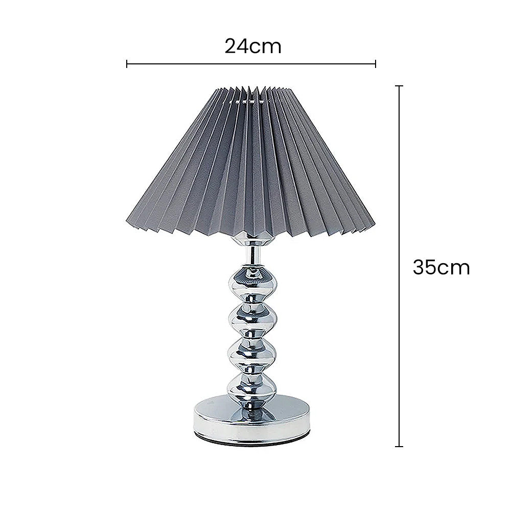 Elegant Modern Iron Table Lamp – A Stylish and Simple Lighting Solution for Contemporary Luxury Interiors