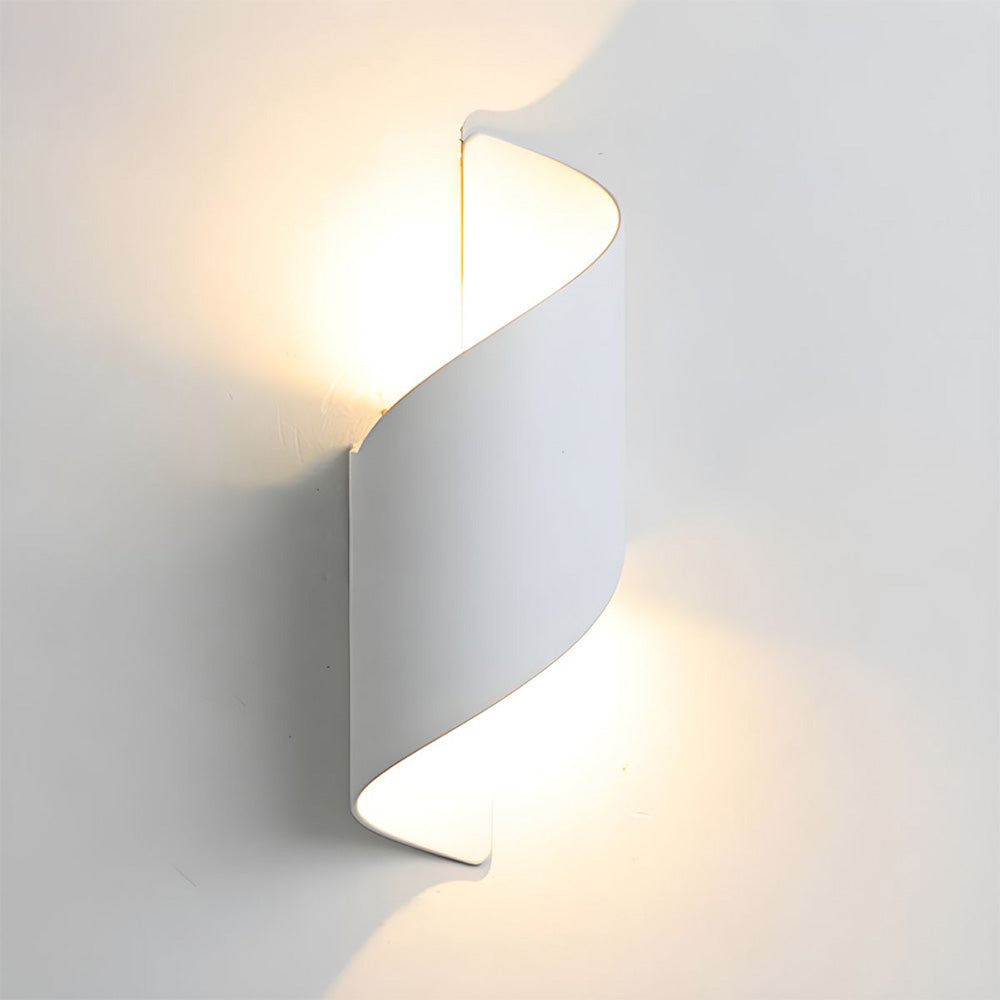 LED Wall Light with Minimalist Aluminum Design