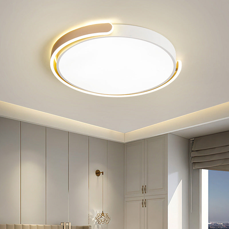 Sleek Minimalist Round Acrylic LED Ceiling Light for Modern Bedrooms - Stylish Illumination for Contemporary Spaces