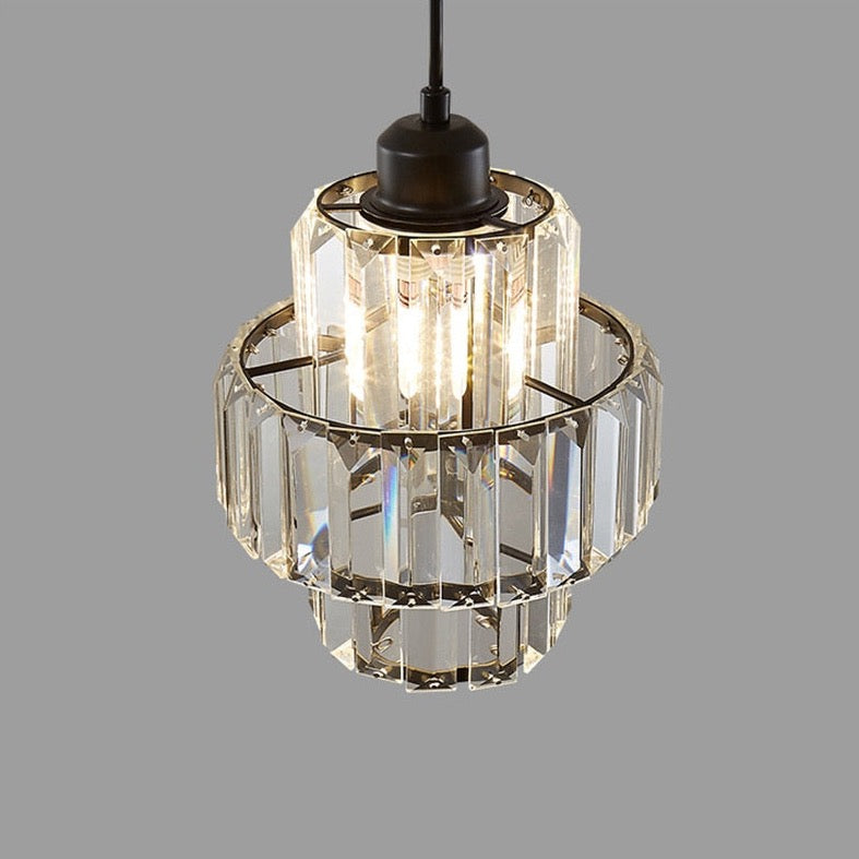 Luxury Elegance Gold Pendant Light Fixture - Stunning Glass Design for Chic Home Décor and Ambient Illumination