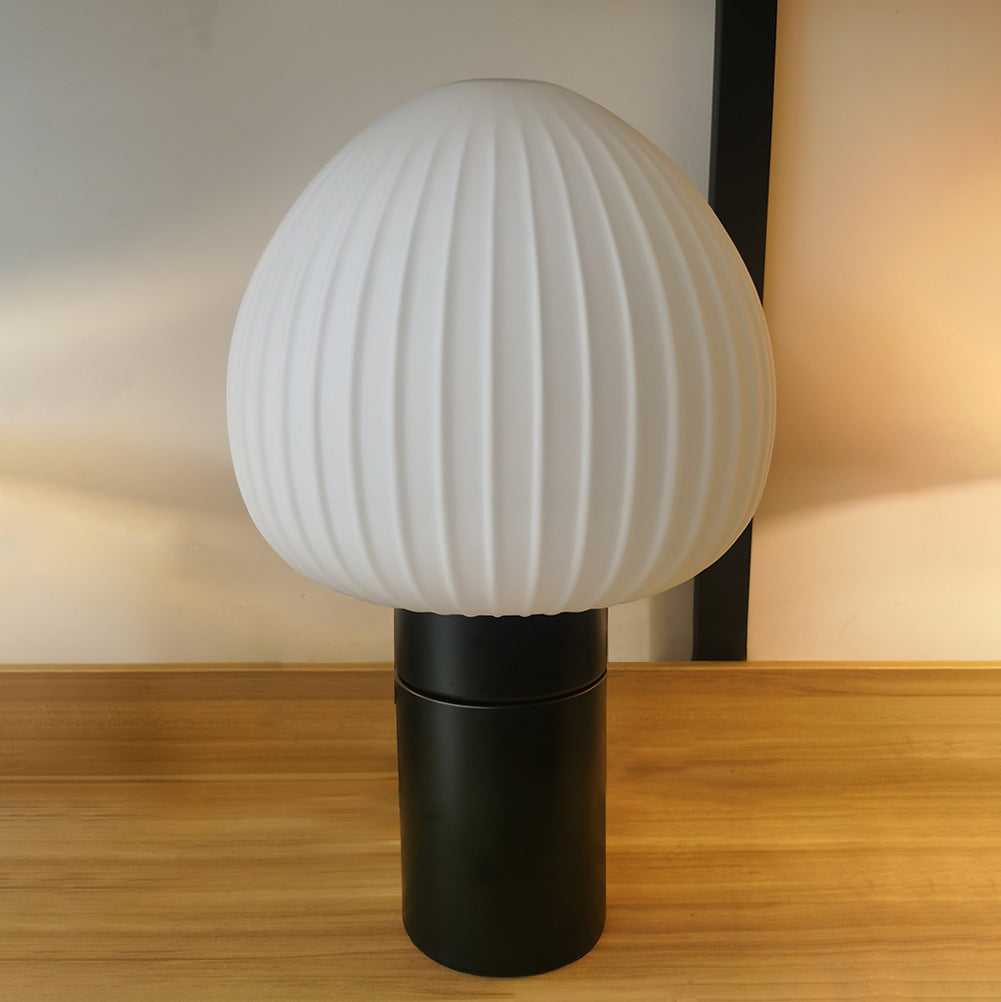 Nordic Elegance: Simple Luxury Bedroom Table Lamp for a Stylish and Serene Atmosphere