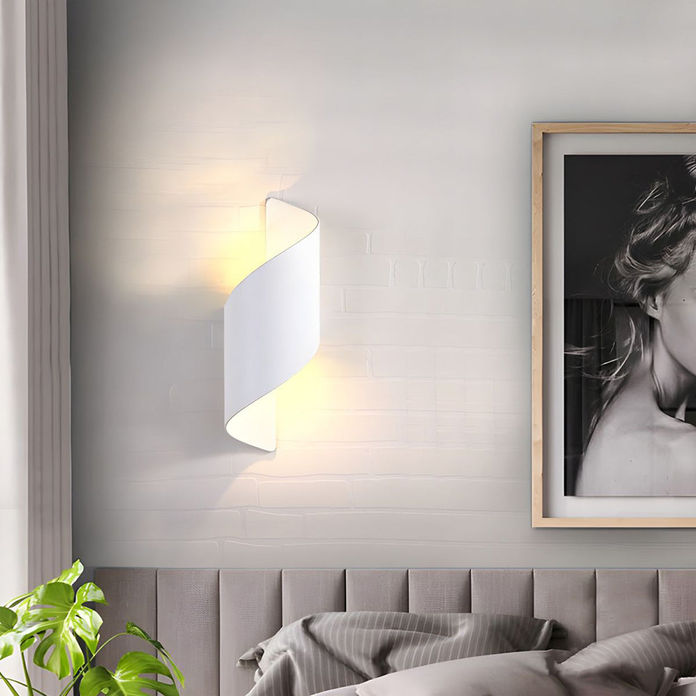 LED Wall Light with Minimalist Aluminum Design