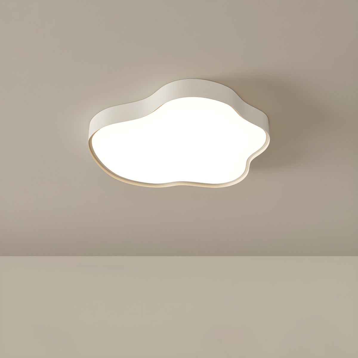 Sleek LED Metal Flush Mount Ceiling Light Fixture for Modern Home Illumination and Stylish Décor