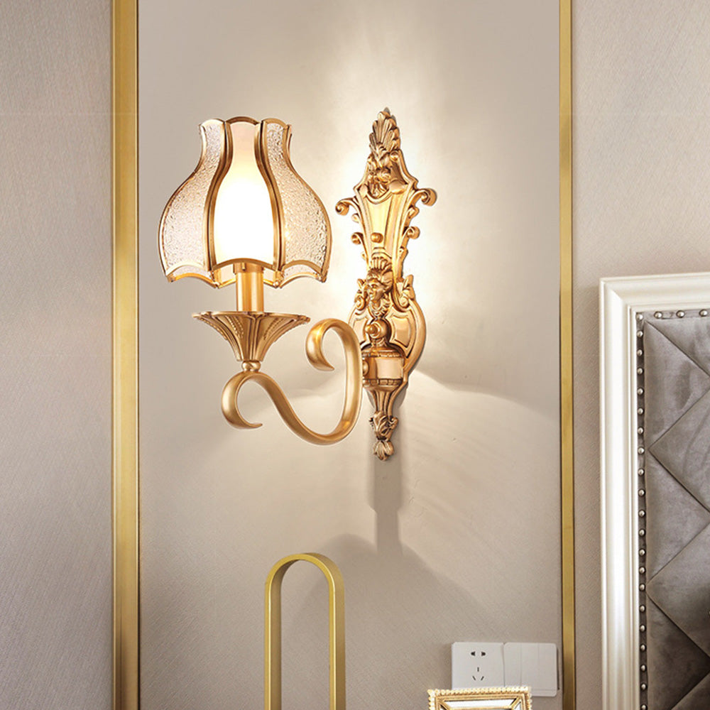 Elegant Vintage Gold Wall Sconce Light Fixture for Living Room Décor - Luxurious Illumination for Timeless Interiors