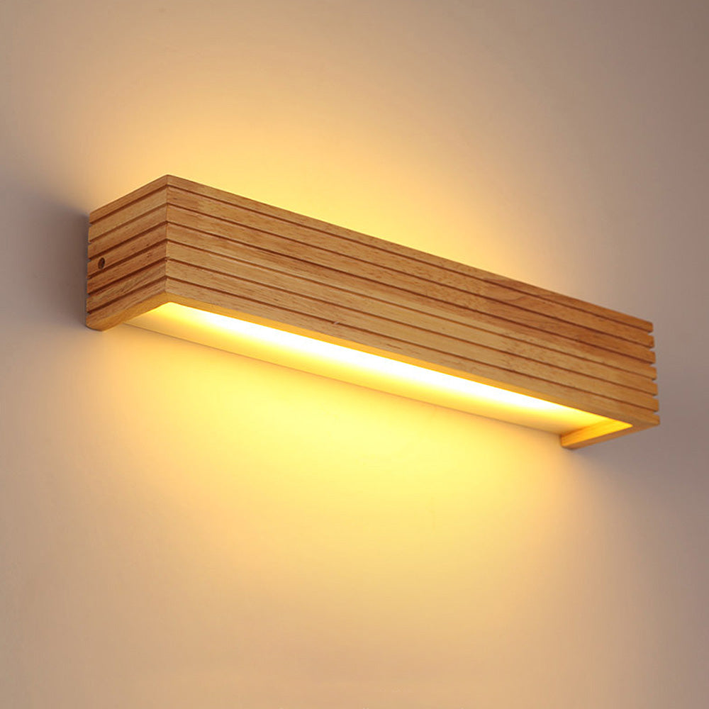 Applique murale moderne en bois avec LED