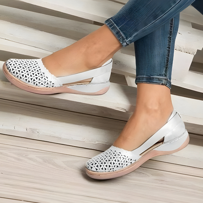 Women's Walking Slip On Flats Breathable Arch Support