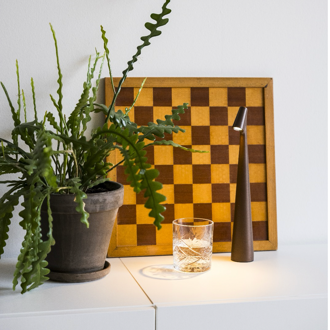 Table Lamp Modern Red Metal LED Light