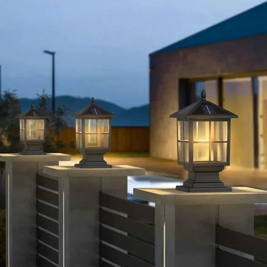 Farola solar de metal negro para jardín al aire libre
