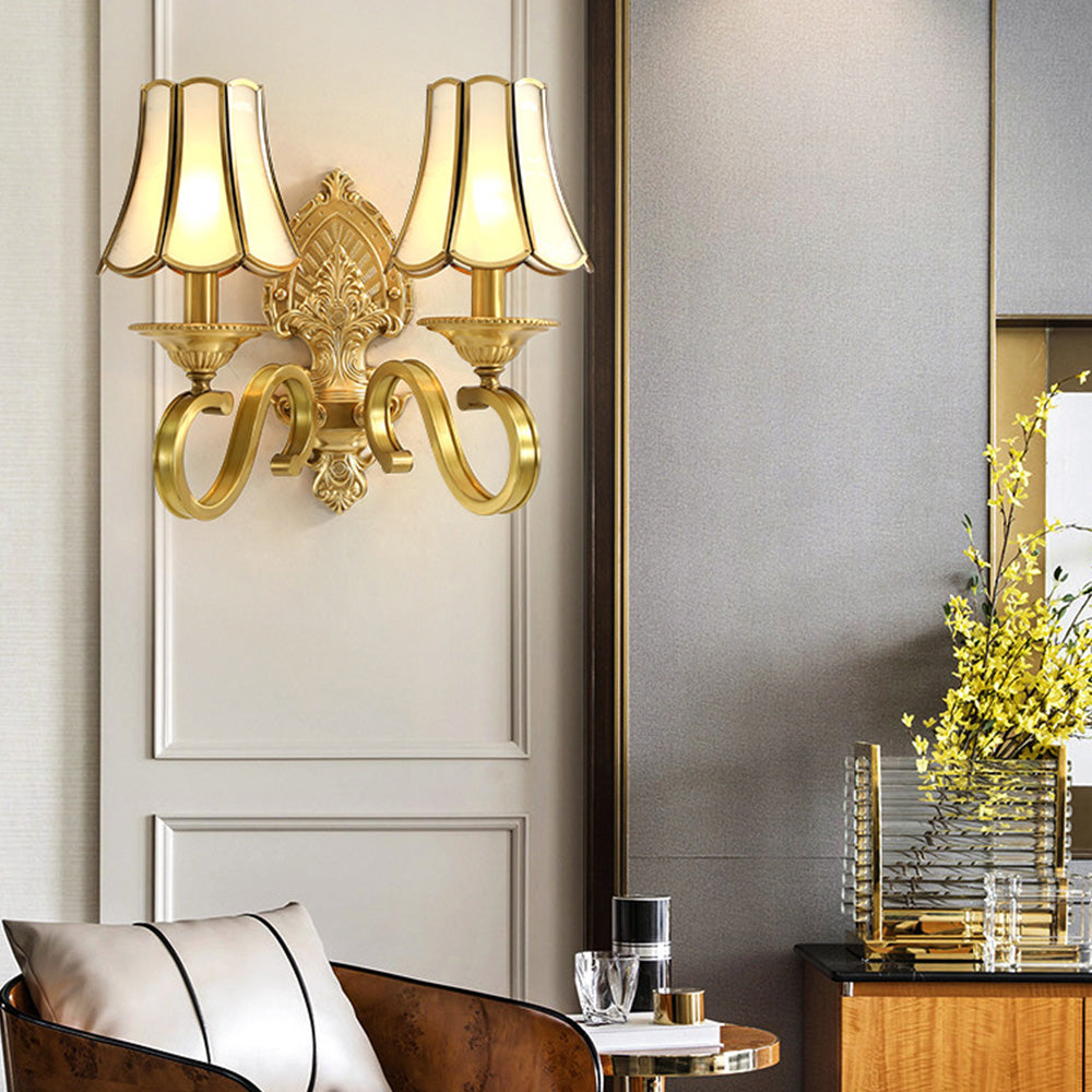 Elegant Vintage Gold Wall Sconce Light Fixture for Living Room Décor - Luxurious Illumination for Timeless Interiors