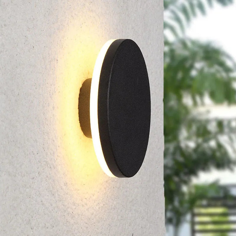 Lámpara de pared moderna LED negra para exterior