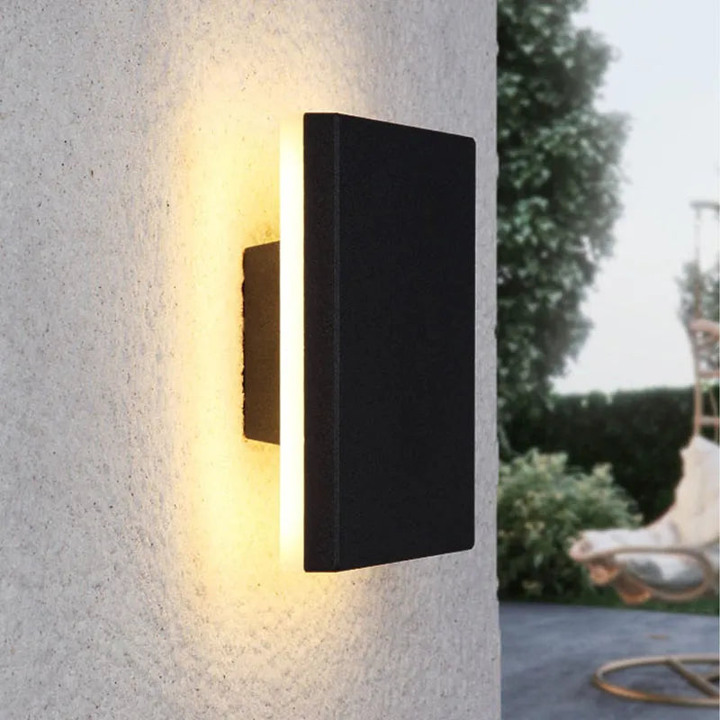 Lámpara de pared moderna LED negra para exterior