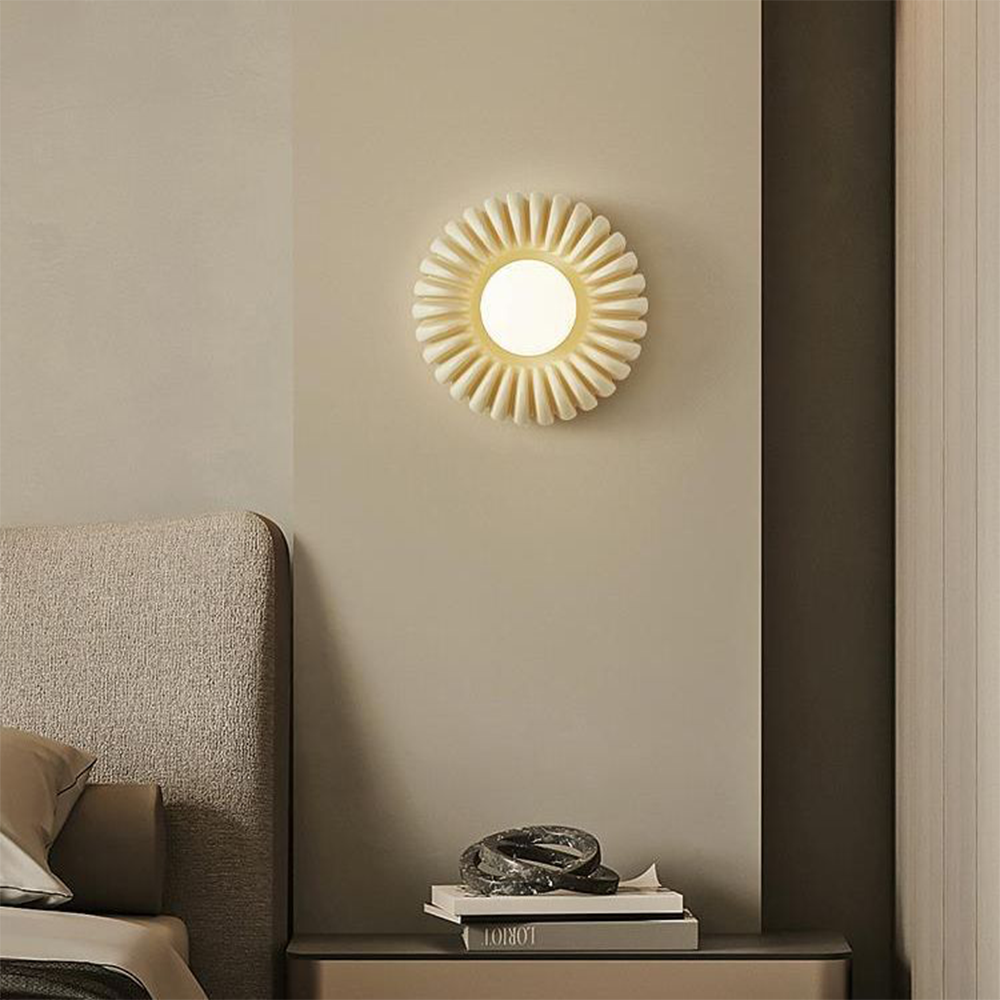 Elegant Beige Wall Light for Bedroom - Stylish and Simple Lighting Solution for a Cozy Atmosphere in Your Home