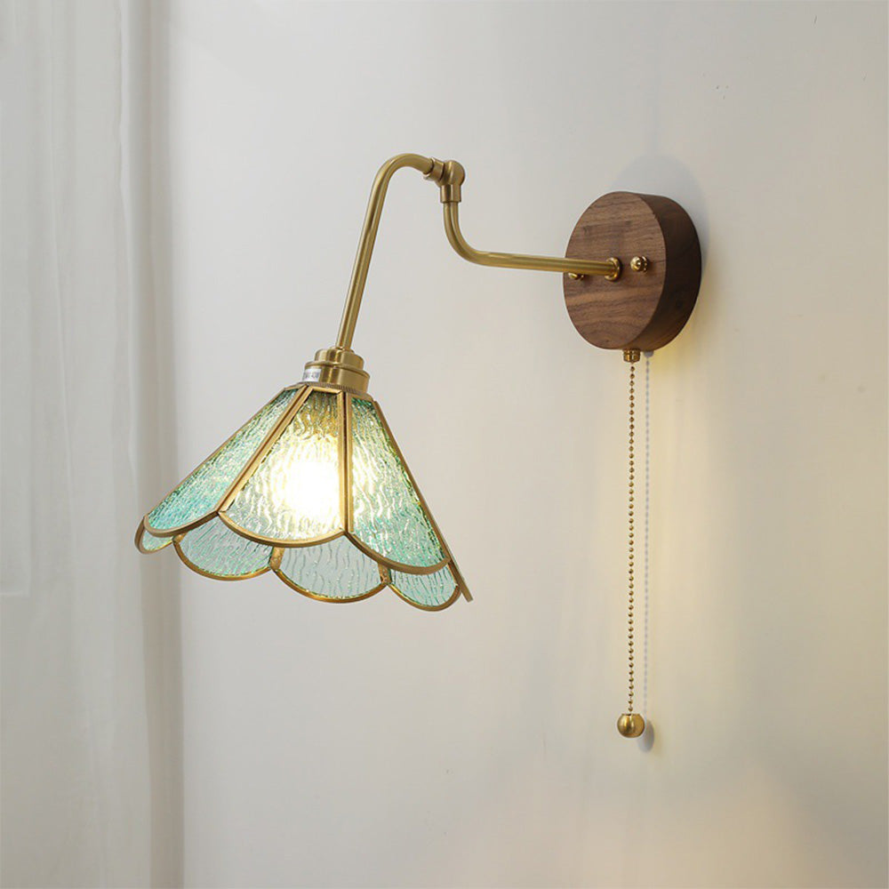 Vintage Glass Shade Wall Light Fixture for Bedroom - Elegant Sconce Illumination for a Timeless Atmosphere