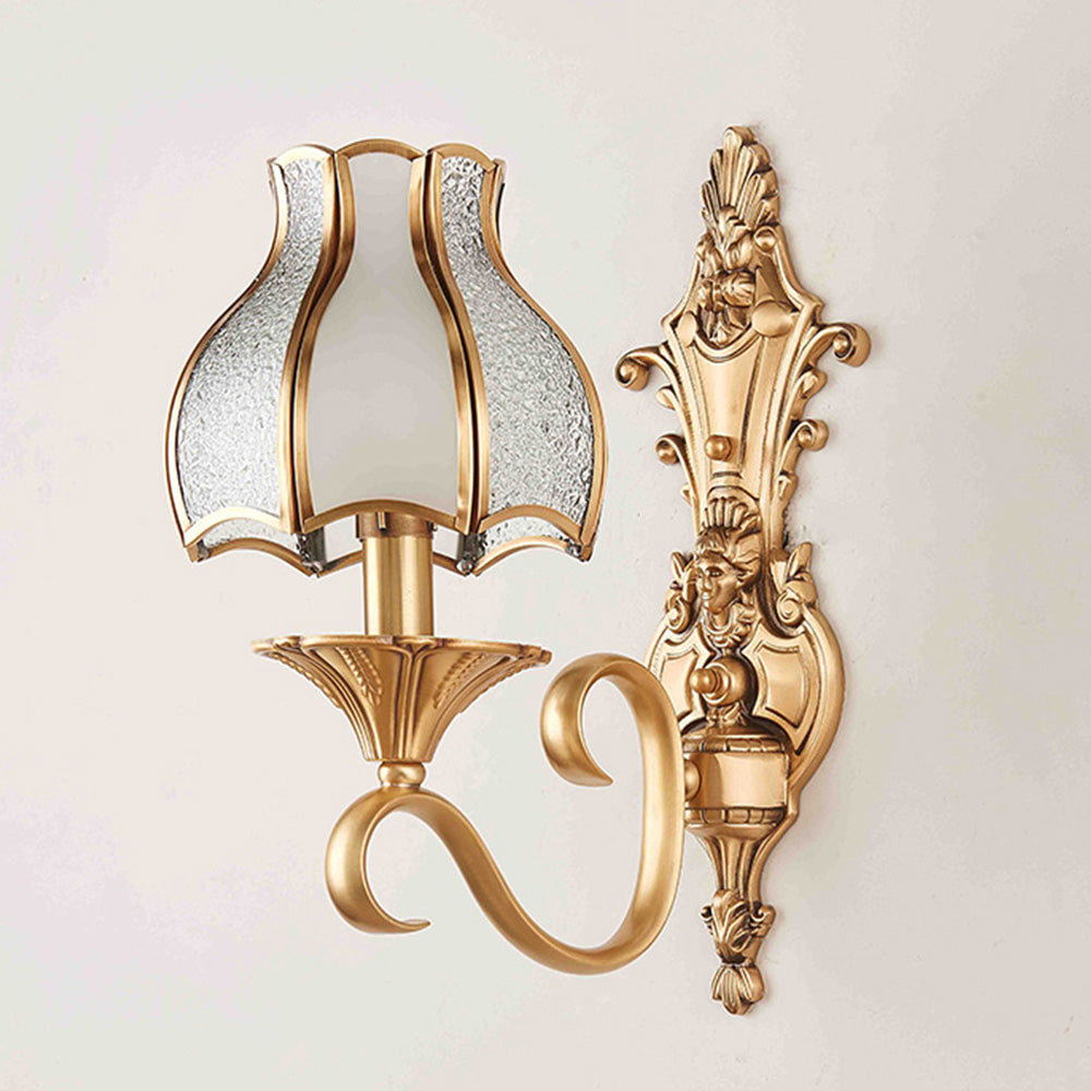 Elegant Vintage Gold Wall Sconce Light Fixture for Living Room Décor - Luxurious Illumination for Timeless Interiors