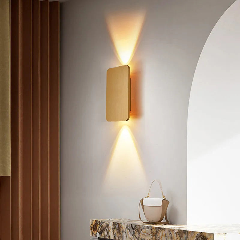 Lámpara de pared moderna de metal para interiores