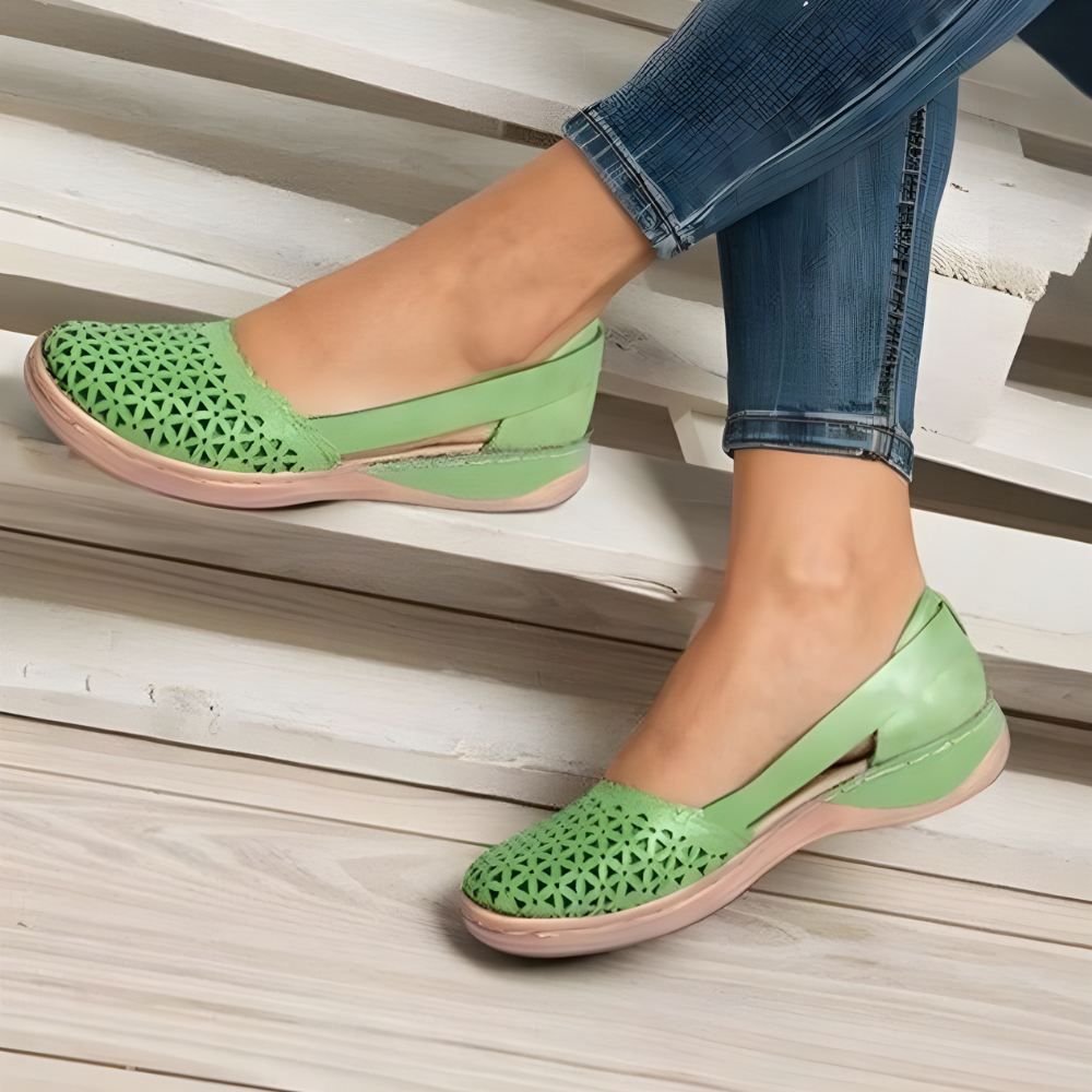 Women's Walking Slip On Flats Breathable Arch Support