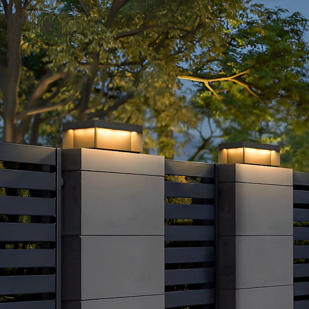 Farola LED para exterior moderna de metal negro