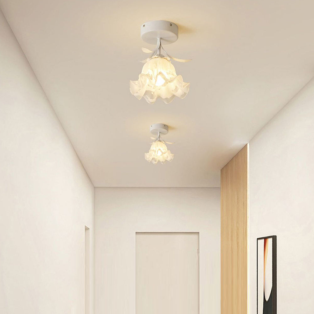 Artistic Mini Flower-Shaped Ceiling Light - Creative Floral Design for Elegant Home Illumination