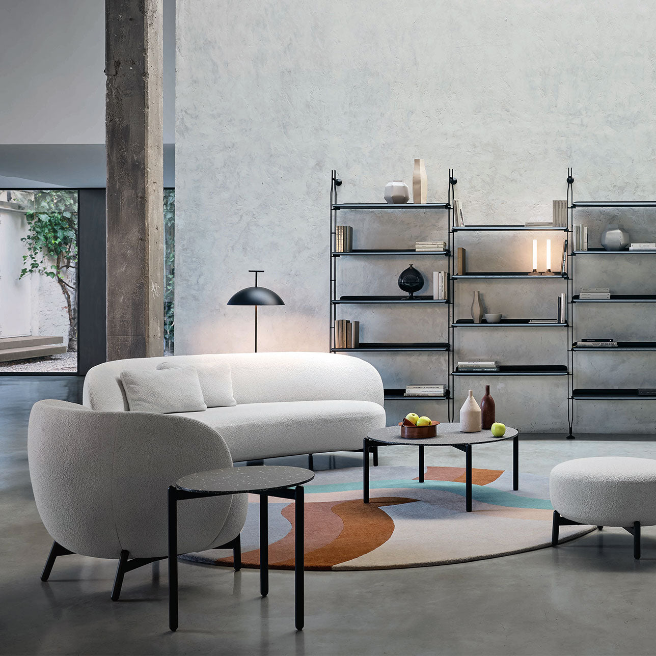 Lampe sur pied moderne en bois avec abat-jour en tissu