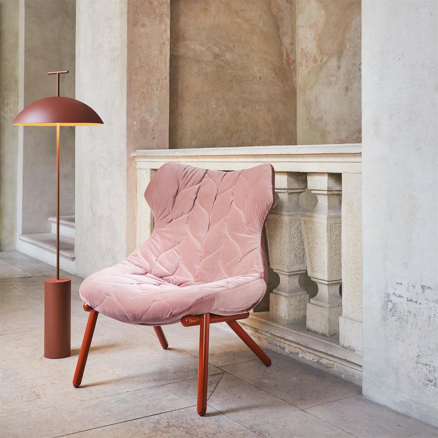 Lampe sur pied moderne en bois avec abat-jour en tissu