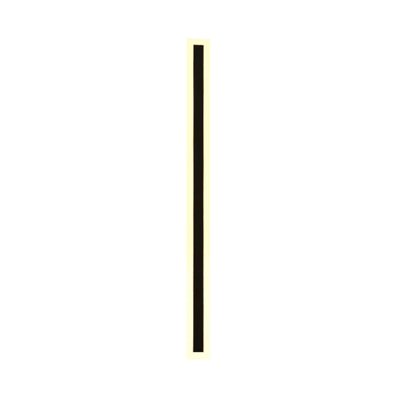 Zewnętrzna lampa ścienna LED w minimalistycznej czerni
