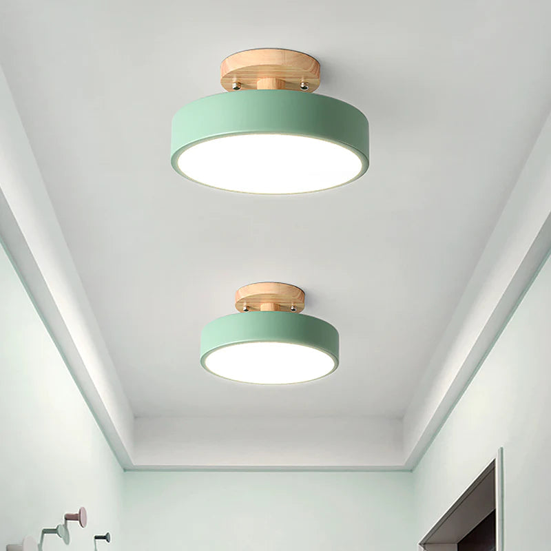 Plafonnier LED en bois à montage affleurant
