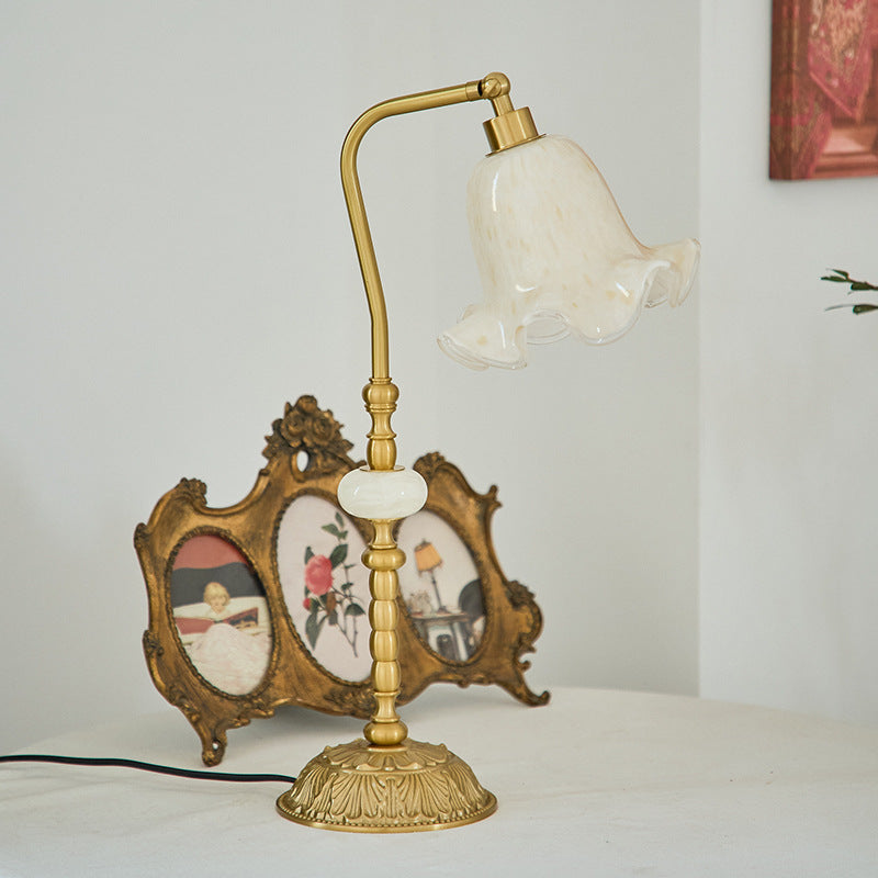 Elegant Floral Brass Table Lamp for Stylish Home Decor - Nouveau Design with Chic Aesthetic and Warm Lighting