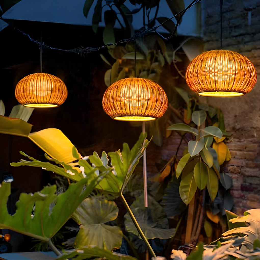Lampada a sospensione da esterno in rattan impermeabile
