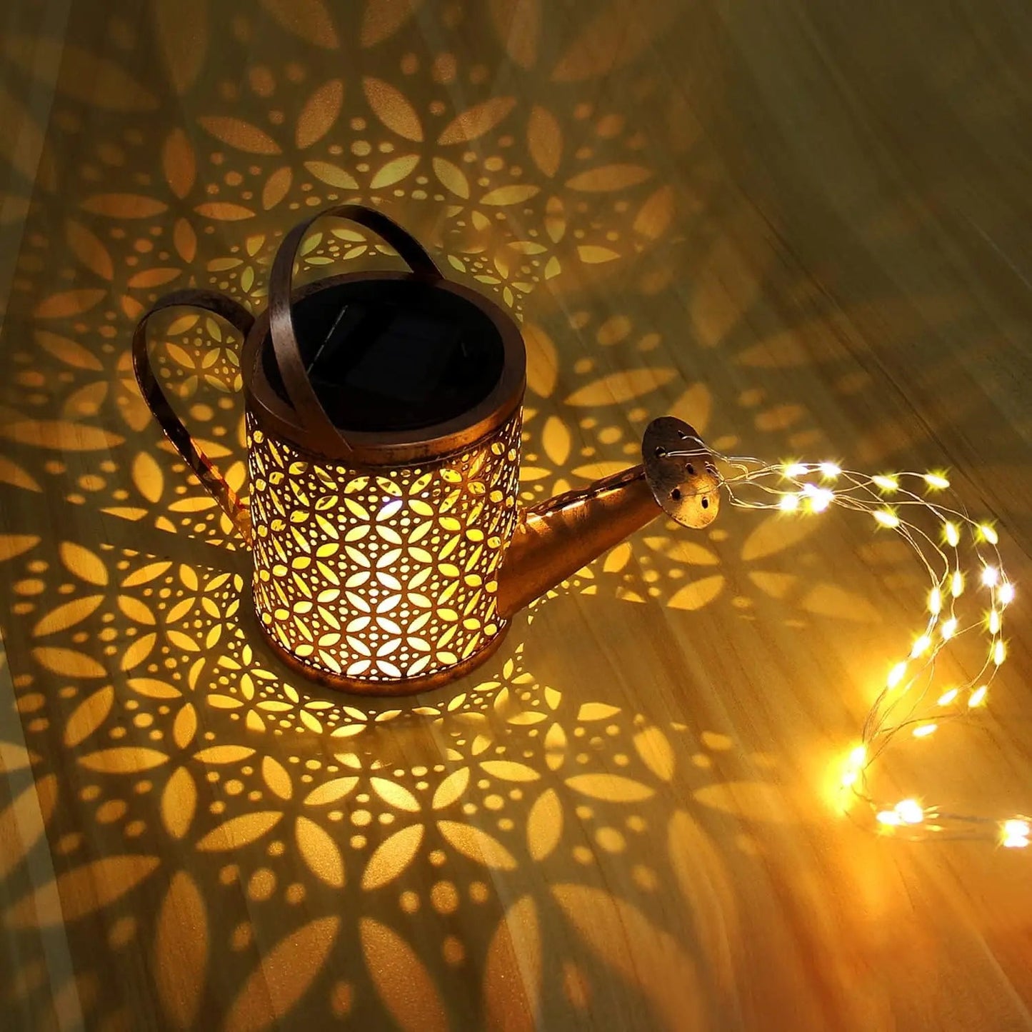 SunPour – Solar Garden Watering Can Light