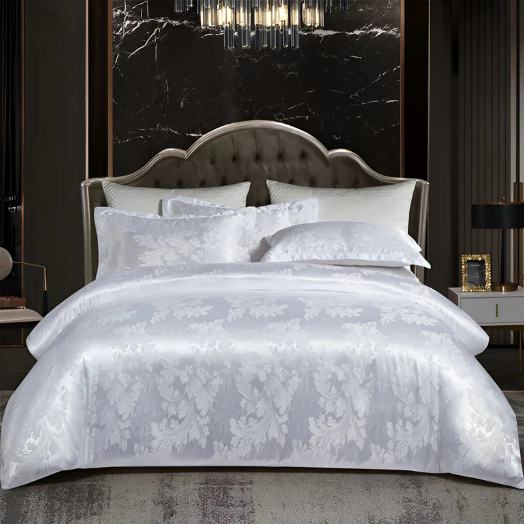 Luxurious Satin Duvet Cover with Floral Design - Image 4