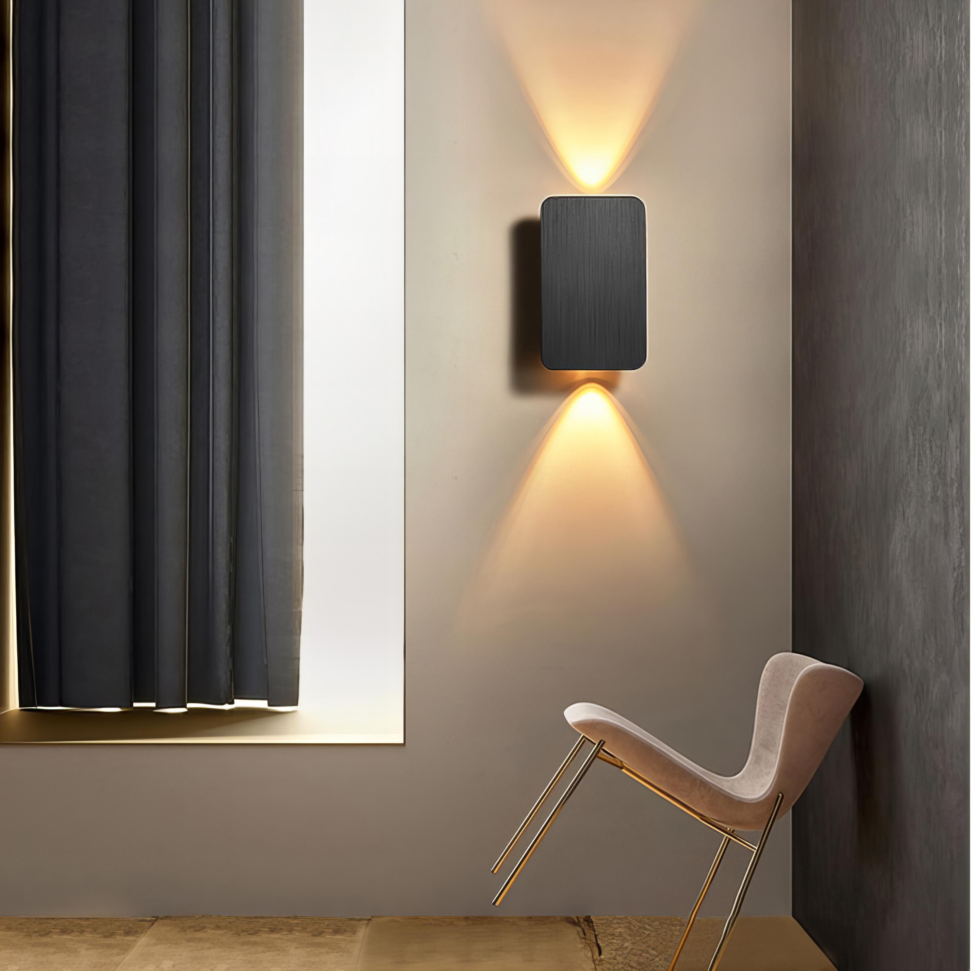 Aplique de pared moderno de metal rectangular LED para interior
