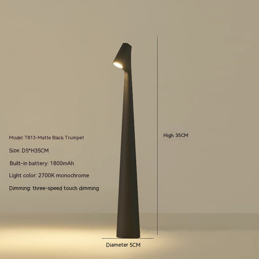 Lampa stołowa nowoczesna czerwona metalowa z oświetleniem LED