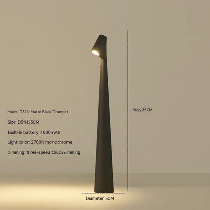 Lampa stołowa nowoczesna czerwona metalowa z oświetleniem LED