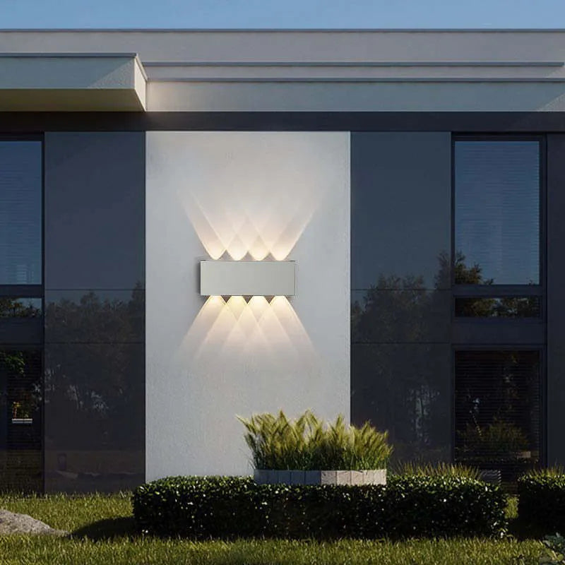 Lámpara de pared moderna LED blanca resistente al agua