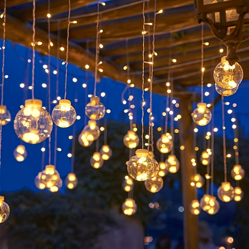 Luces de hadas con adornos colgantes de globo
