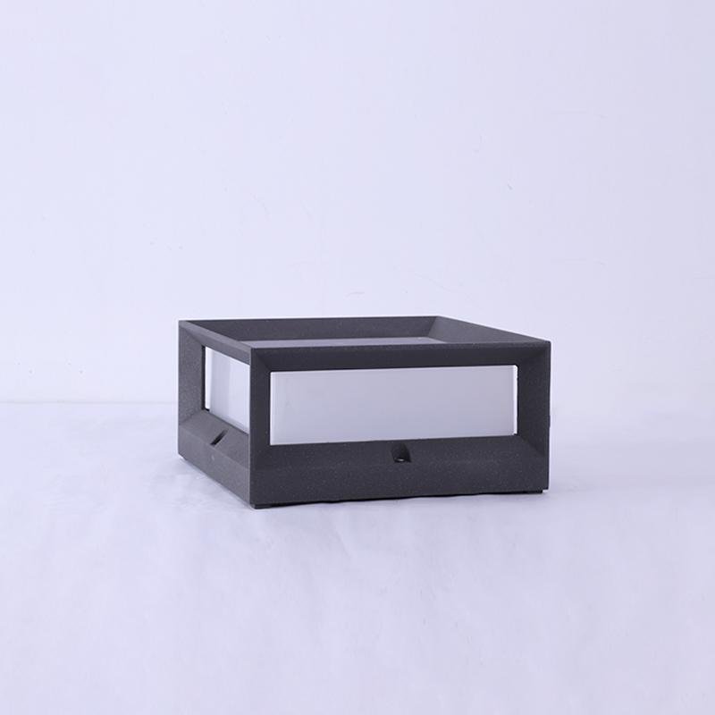Farola LED solar para jardín de aluminio negro