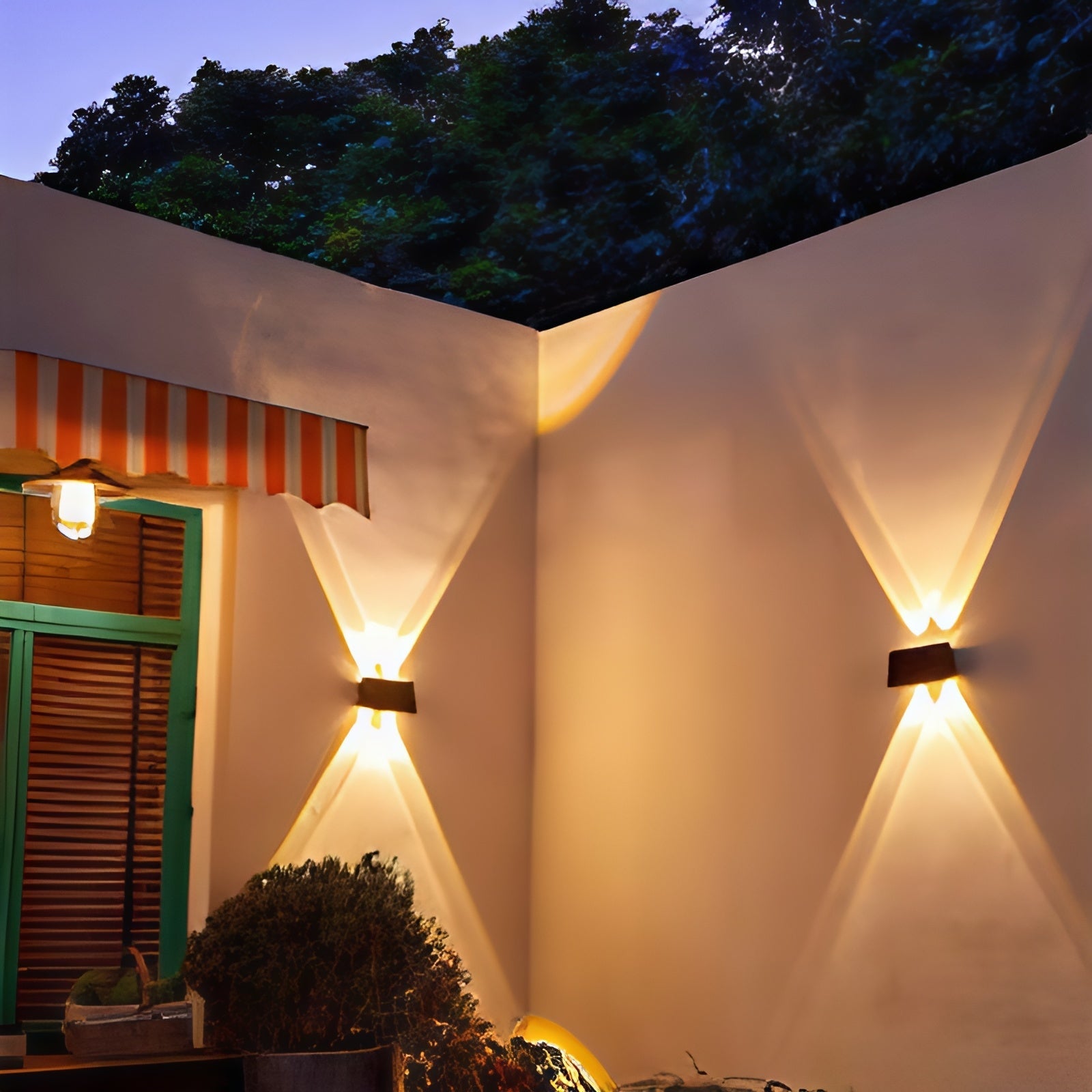 ecofriendly-solar-outdoor-wall-1-ildqkx