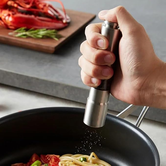 SpiceFlow – Easy Press Grinder Mill