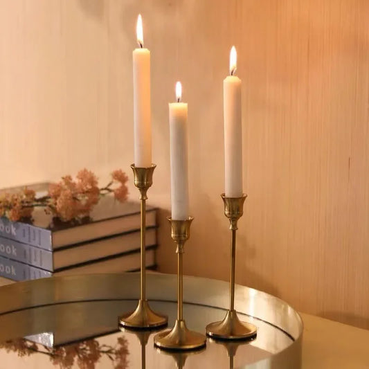 elegant-golden-candle-holders--1-835z6x