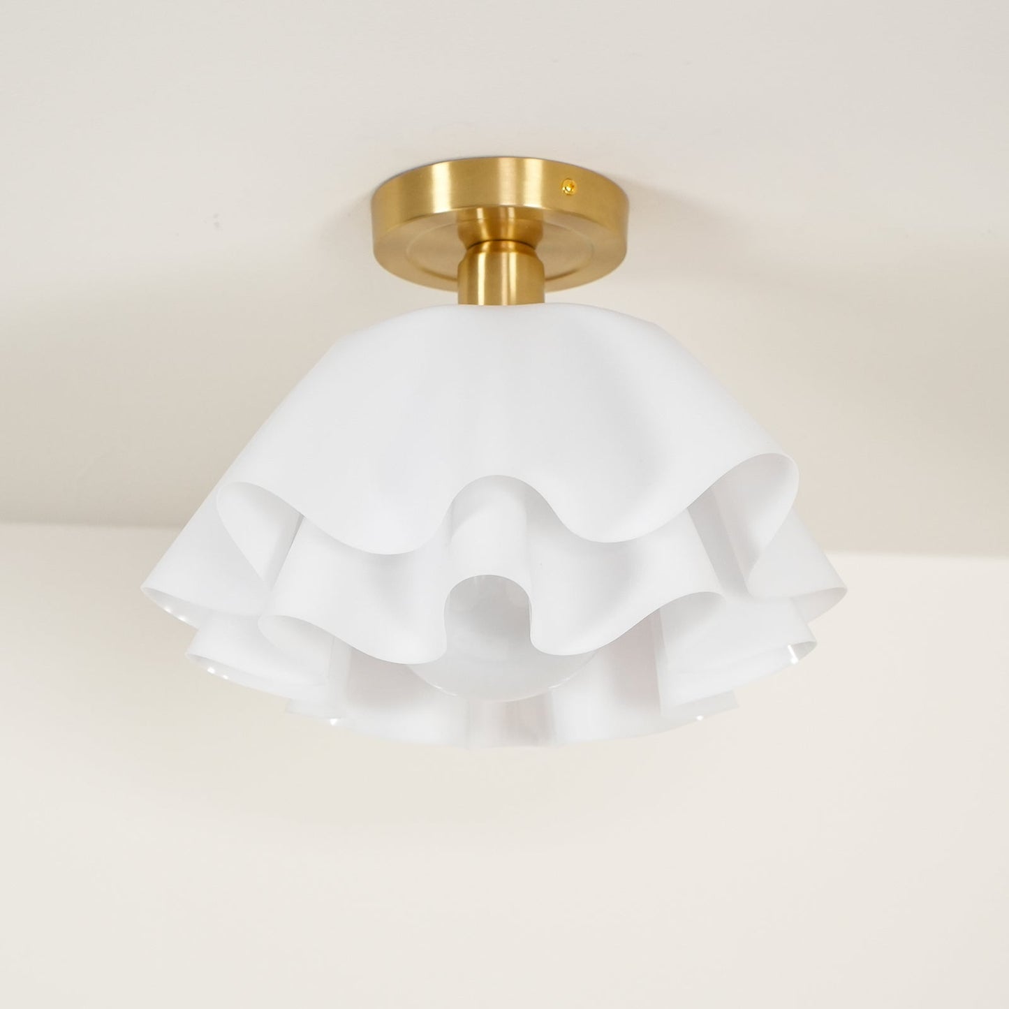 elegant-modern-ceiling-light-f-19-h2bugt