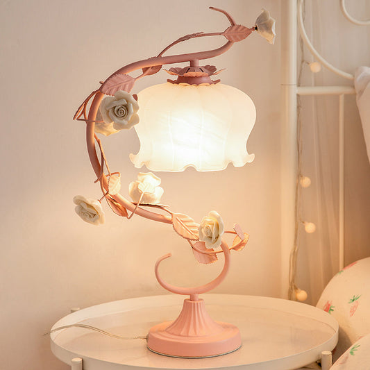 elegant-rose-petal-table-lamp--1-ycc97g